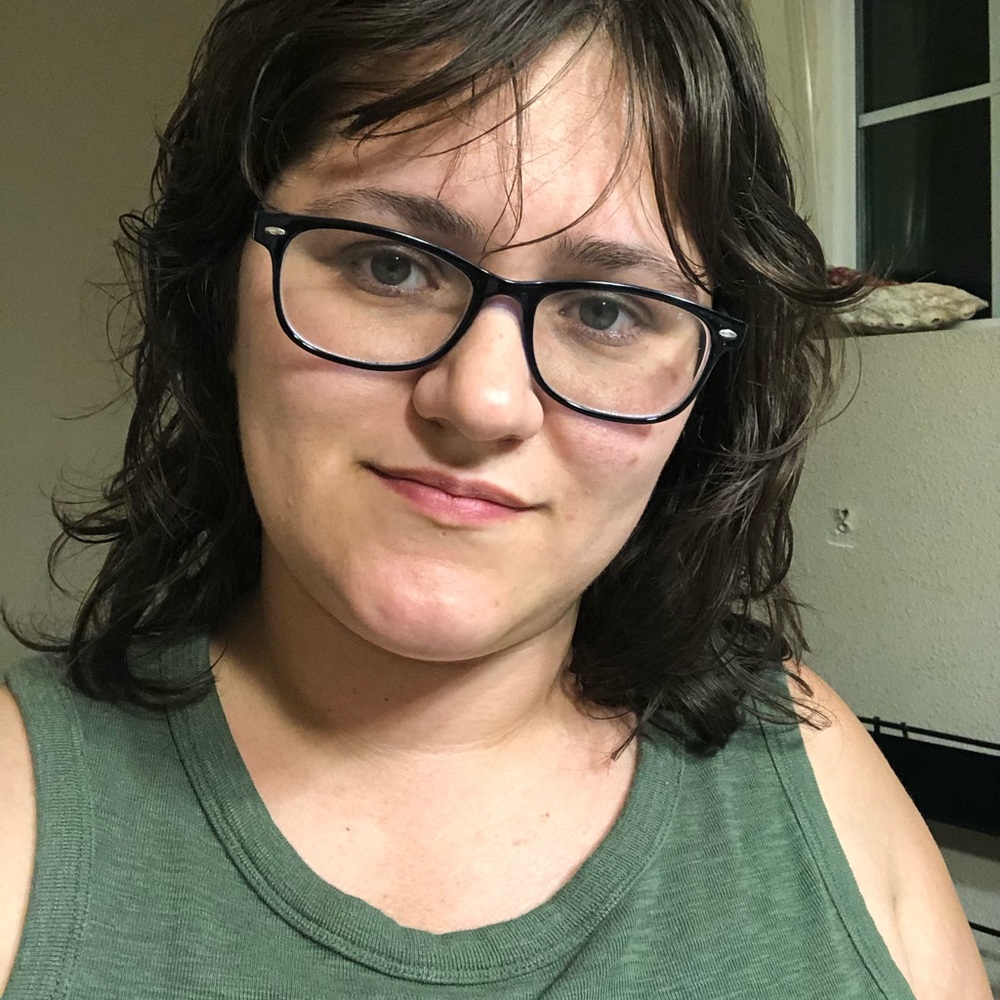 Meet your Posher, Stacy